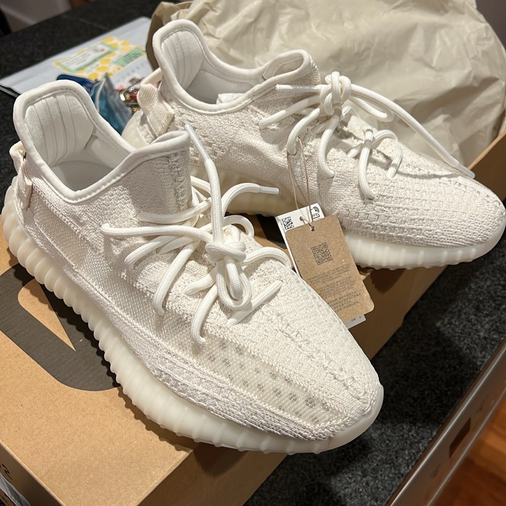 Yeezy Boost 350 V2